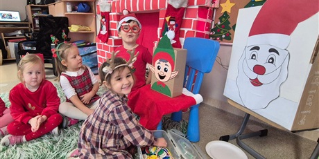 Powiększ grafikę: Mikołajkowe zabawy