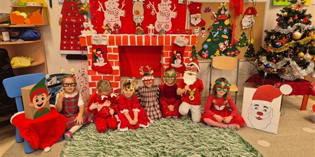 Powiększ grafikę: Mikołajkowe zabawy