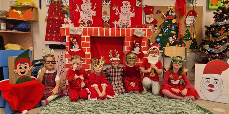 Powiększ grafikę: Mikołajkowe zabawy