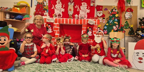 Powiększ grafikę: Mikołajkowe zabawy