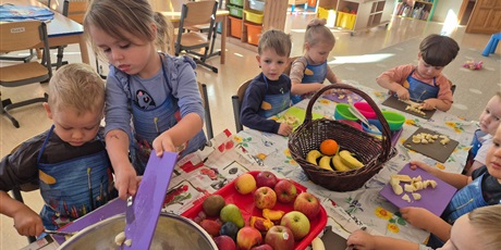 Powiększ grafikę: Owocowa przygoda w przedszkolu