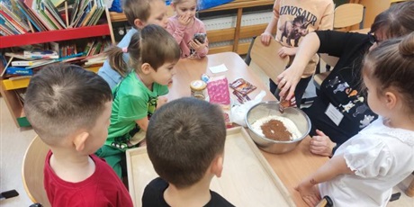 Powiększ grafikę: Pieczemy pierniczki