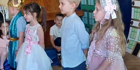 Powiększ grafikę: Przedstawienie ,,Spacer po Gdańsku'' dla rodziców