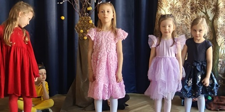 Powiększ grafikę: Przestawienie dla rodziców ,,Szewczyk Dratewka''