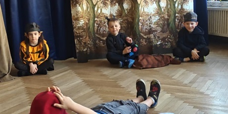 Powiększ grafikę: Przestawienie dla rodziców ,,Szewczyk Dratewka''