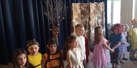 Powiększ grafikę: Przestawienie dla rodziców ,,Szewczyk Dratewka''