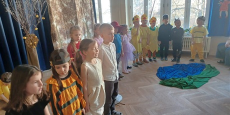 Powiększ grafikę: Przestawienie dla rodziców ,,Szewczyk Dratewka''