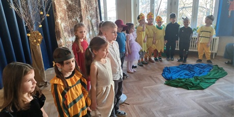 Powiększ grafikę: Przestawienie dla rodziców ,,Szewczyk Dratewka''