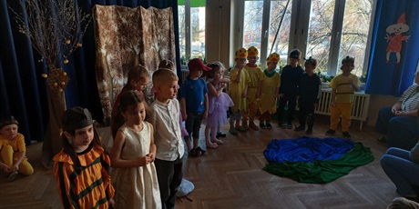 Powiększ grafikę: Przestawienie dla rodziców ,,Szewczyk Dratewka''