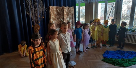 Powiększ grafikę: Przestawienie dla rodziców ,,Szewczyk Dratewka''