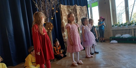 Powiększ grafikę: Przestawienie dla rodziców ,,Szewczyk Dratewka''