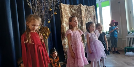 Powiększ grafikę: Przestawienie dla rodziców ,,Szewczyk Dratewka''