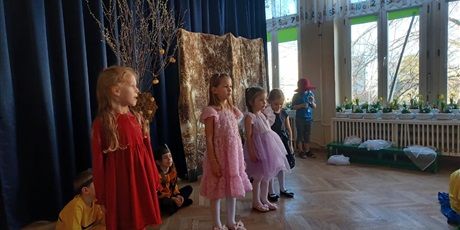 Powiększ grafikę: Przestawienie dla rodziców ,,Szewczyk Dratewka''