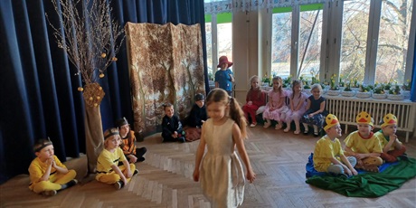 Powiększ grafikę: Przestawienie dla rodziców ,,Szewczyk Dratewka''