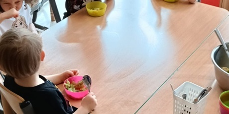 Powiększ grafikę: Sałatka owocowa