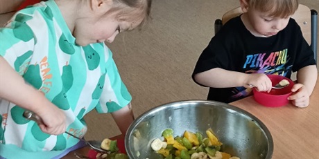 Powiększ grafikę: Sałatka owocowa