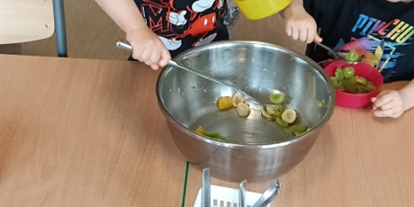 Powiększ grafikę: Sałatka owocowa