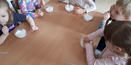 Powiększ grafikę: Siejemy rzeżuchę