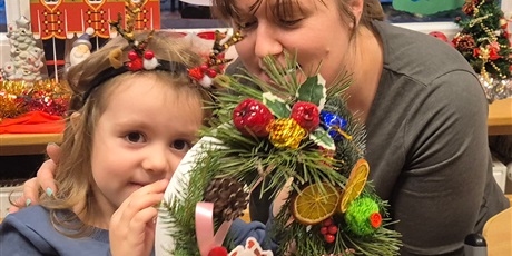 Powiększ grafikę: Świąteczne warsztaty z rodzicami w Przedszkolu „Wesołe Skrzaty”