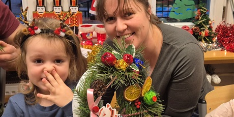 Powiększ grafikę: Świąteczne warsztaty z rodzicami w Przedszkolu „Wesołe Skrzaty”