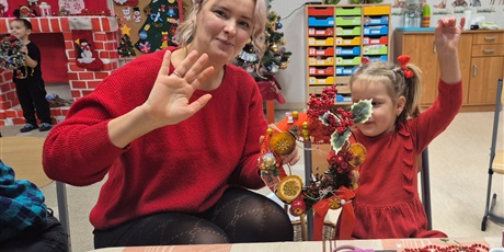 Powiększ grafikę: Świąteczne warsztaty z rodzicami w Przedszkolu „Wesołe Skrzaty”