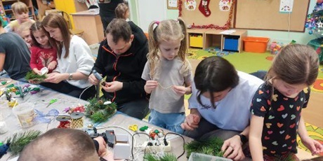 Powiększ grafikę: Świąteczne warsztaty z rodzinne w Elfach