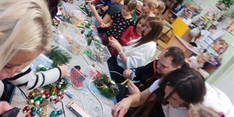 Powiększ grafikę: Świąteczne warsztaty z rodzinne w Elfach