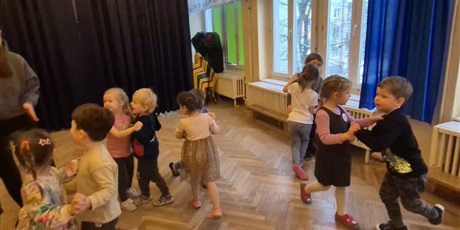 Powiększ grafikę: Tańce