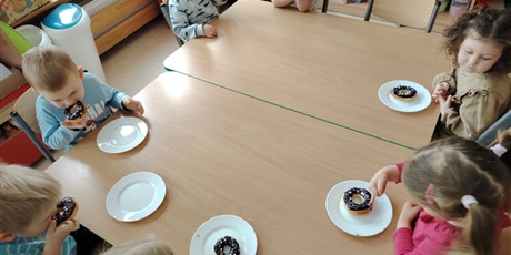 Powiększ grafikę: Tłusty czwartek