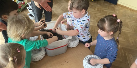 Powiększ grafikę: Warsztaty,, Kwiatowy koszyczek''