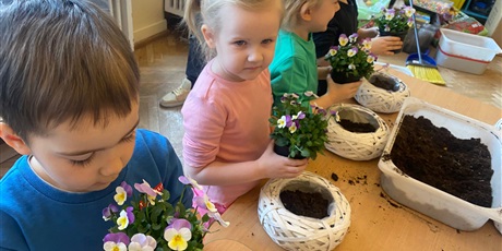 Powiększ grafikę: Warsztaty,, Kwiatowy koszyczek''