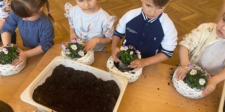 Powiększ grafikę: Warsztaty,, Kwiatowy koszyczek''