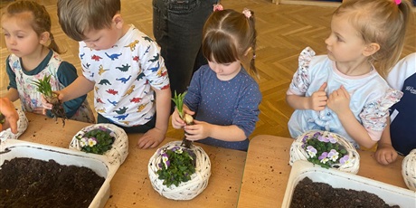 Powiększ grafikę: Warsztaty,, Kwiatowy koszyczek''