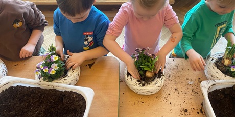 Powiększ grafikę: Warsztaty,, Kwiatowy koszyczek''