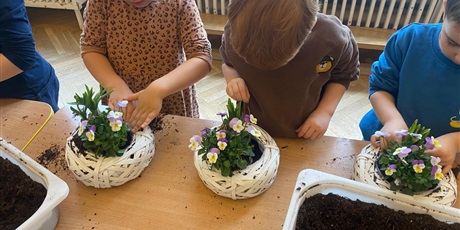 Powiększ grafikę: Warsztaty,, Kwiatowy koszyczek''