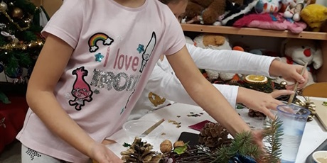 Powiększ grafikę: Warsztaty Bożonarodzeniowe w Koszałkach z Rodzicami 