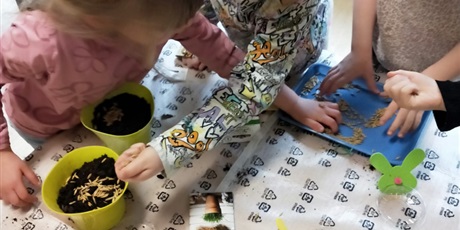 Powiększ grafikę: Wiosenny ogródek 