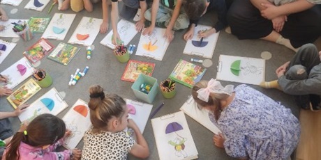 Powiększ grafikę: Wizyta w osiedlowej bibliotece