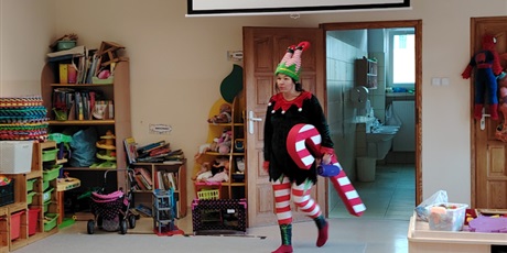 Powiększ grafikę: Wizyta Elfa i Mikołaja 