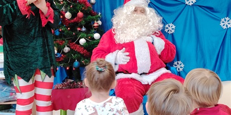 Powiększ grafikę: Wizyta Elfa i Mikołaja 