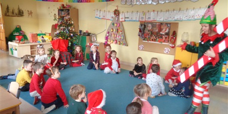 Powiększ grafikę: Wizyta Elfa i Mikołaja