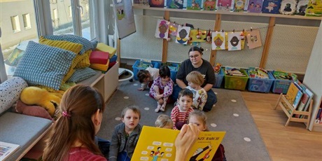 Powiększ grafikę: Wizyta grupy „Elfów” w oseidlowej bibliotece