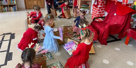 Powiększ grafikę: Wizyta Mikołaja i Elfa 