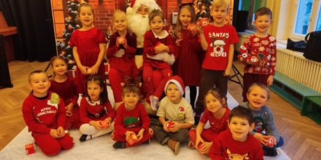 Powiększ grafikę:  Wizyta Świętego Mikołaja i Elfa – prezenty i świąteczna zabawa