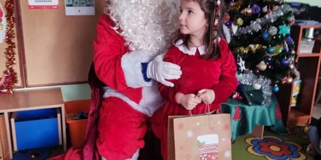 Powiększ grafikę:  Wizyta Świętego Mikołaja i Elfa – prezenty i świąteczna zabawa