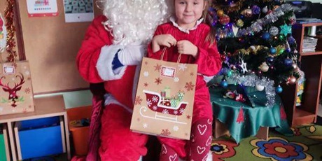 Powiększ grafikę:  Wizyta Świętego Mikołaja i Elfa – prezenty i świąteczna zabawa