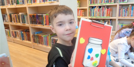 Powiększ grafikę: Wizyta w bibliotece