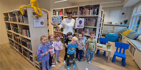 Powiększ grafikę: Wizyta w osiedlowej bibliotece