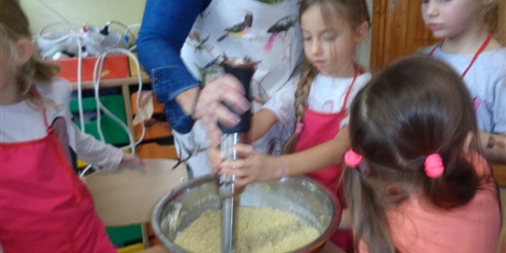 Powiększ grafikę: Wspólne gotowanie