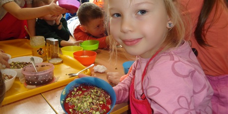 Powiększ grafikę: Wspólne gotowanie